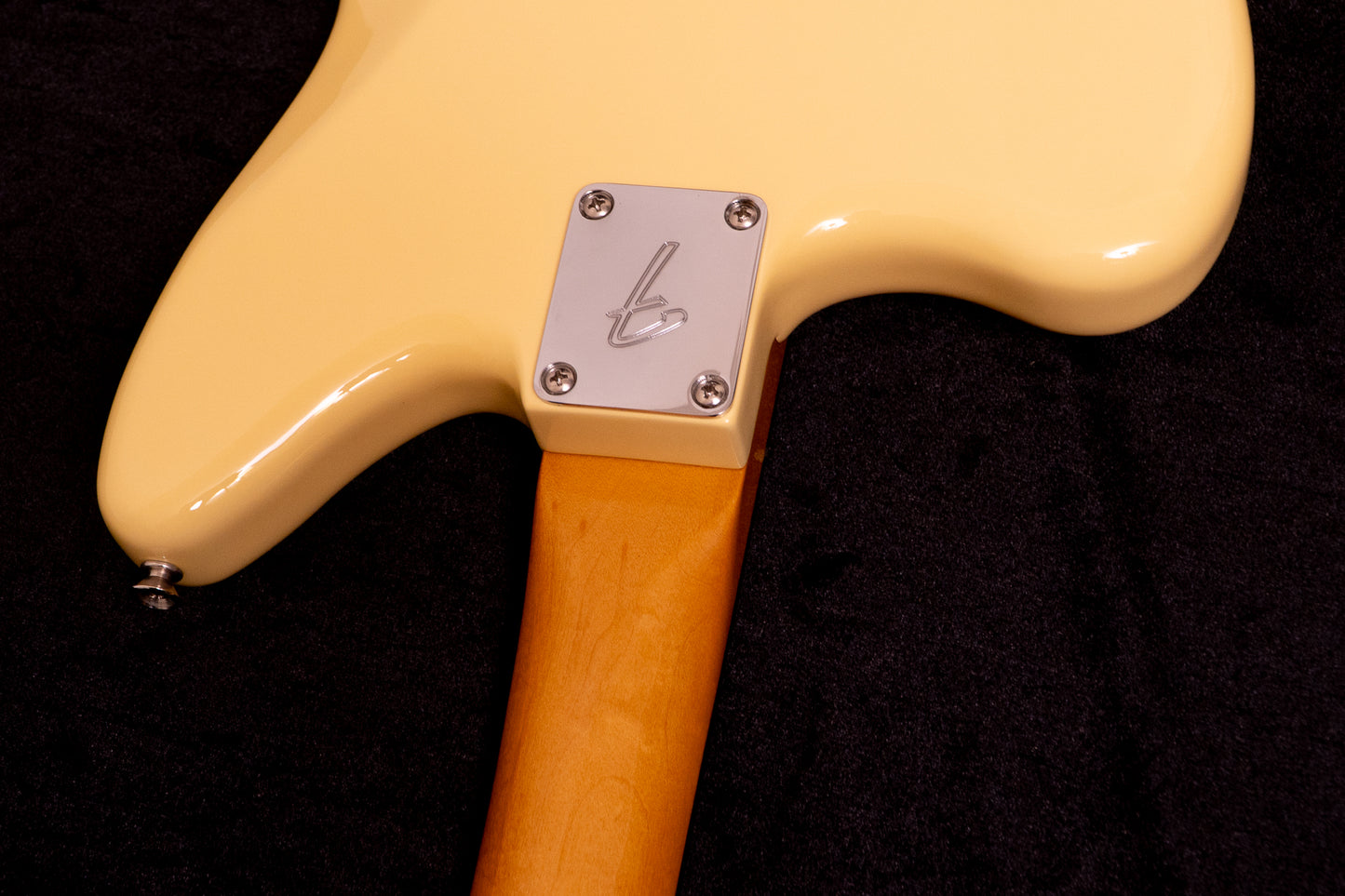 【used】Fender / Vintera II '70s Jaguar Vintage White 2025 3.74kg #MX25036230【TONIQ Yokohama】【price included SHIPPING & IMPORT TAX & VAT】