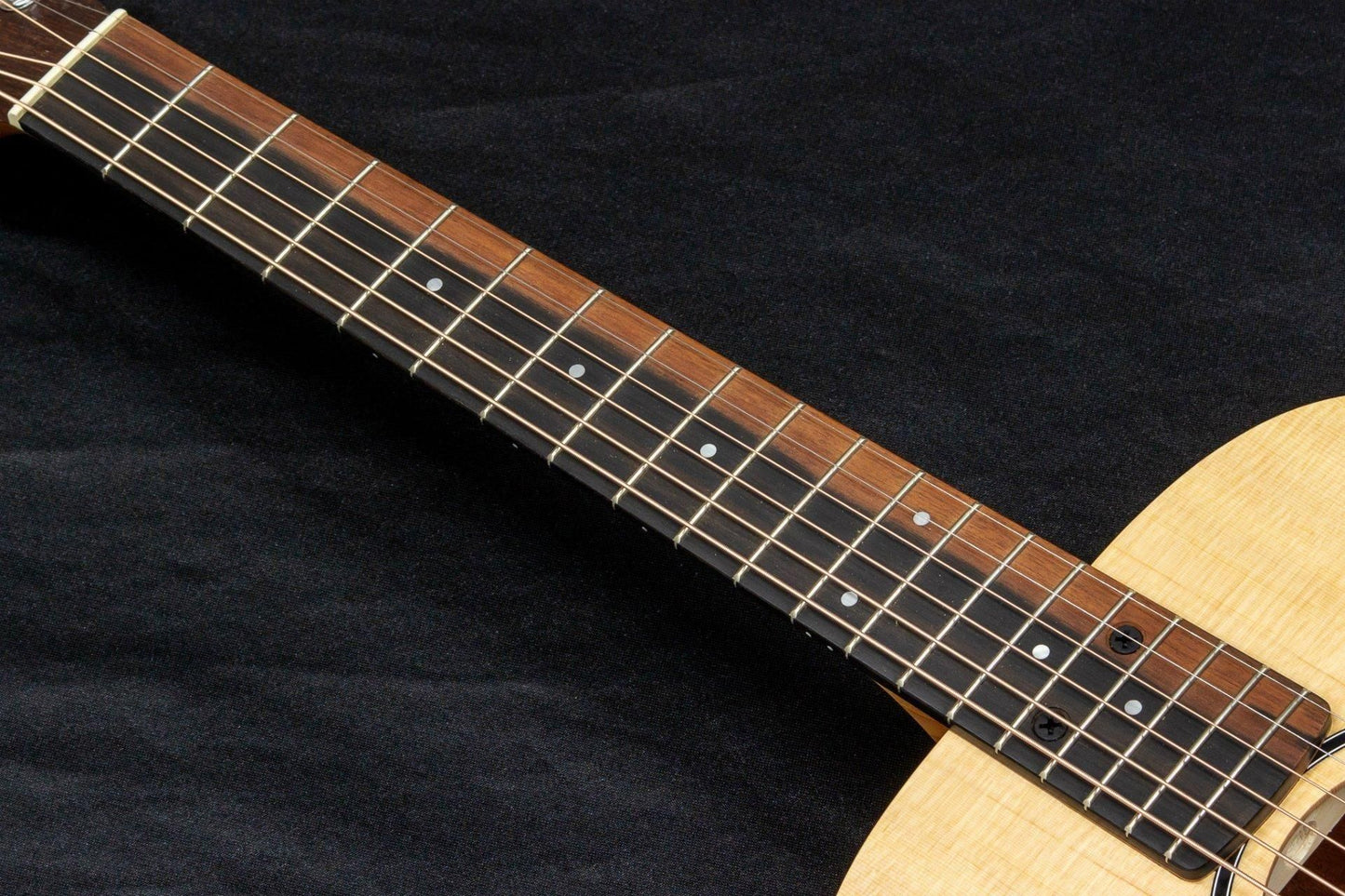 【new】Taylor / Baby Taylor-e BT-1e Walnut #2208251054 1.37kg【TONIQ Yokohama】