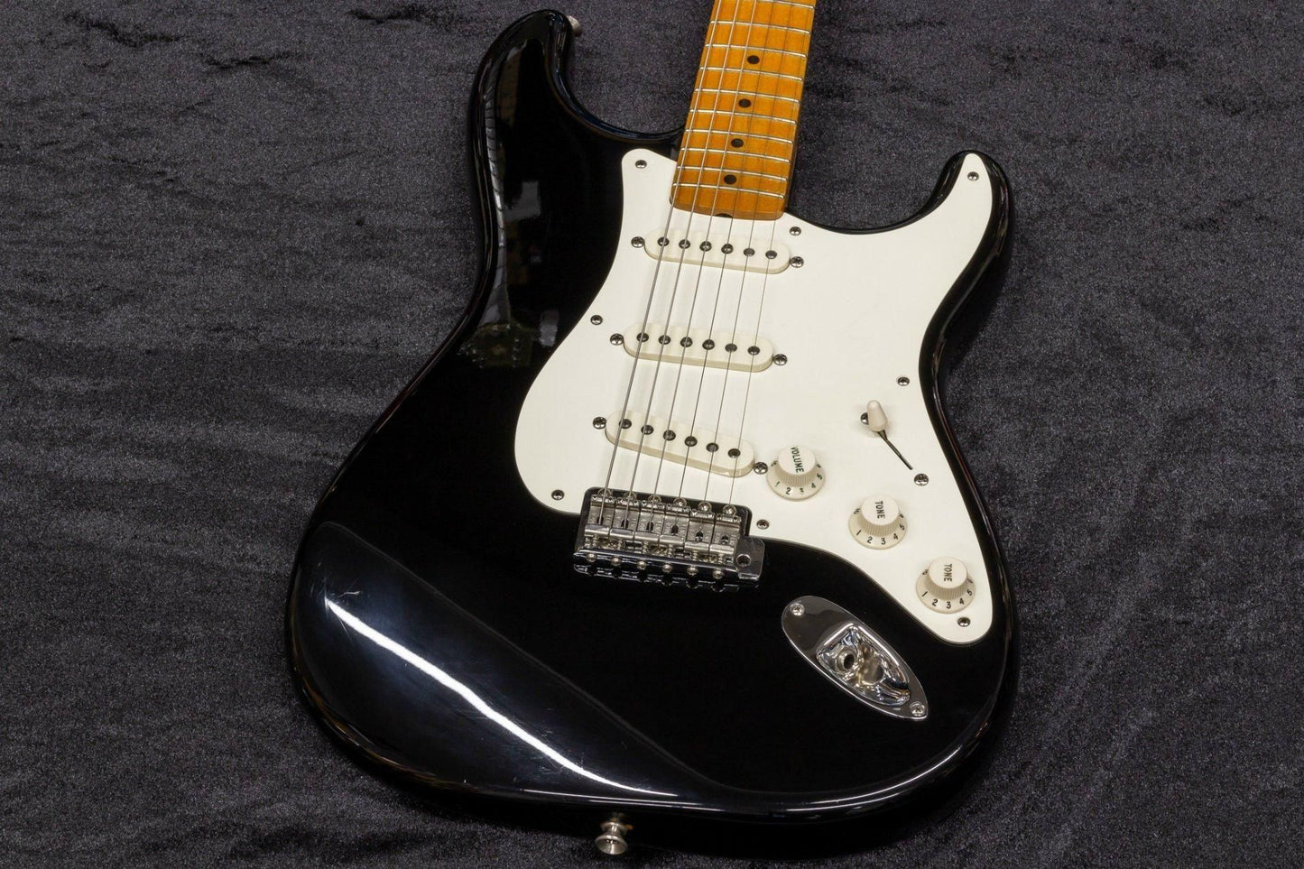 【used】Fender / American Vintage ’57 Stratocaster 2000 Black  #V126054 3.42kg【TONIQ Yokohama】