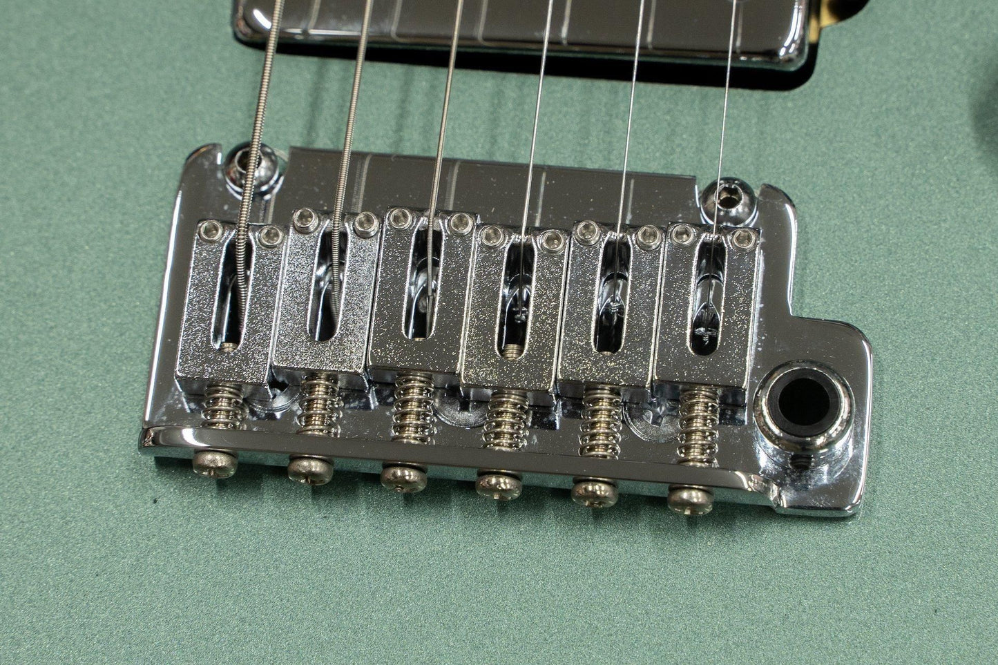 【new】Capurso Guitars / LIGHT STRAT EFFE DELUXE metallized green #2020111 3.34kg【TONIQ Yokohama】