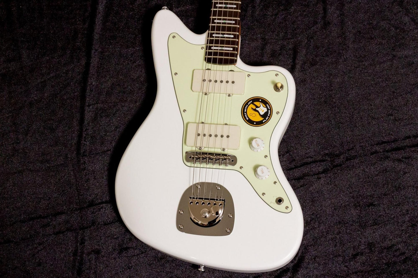 【new】Sire / Larry Carlton J5 WH #2N24990716 3.82kg【TONIQ Yokohama】