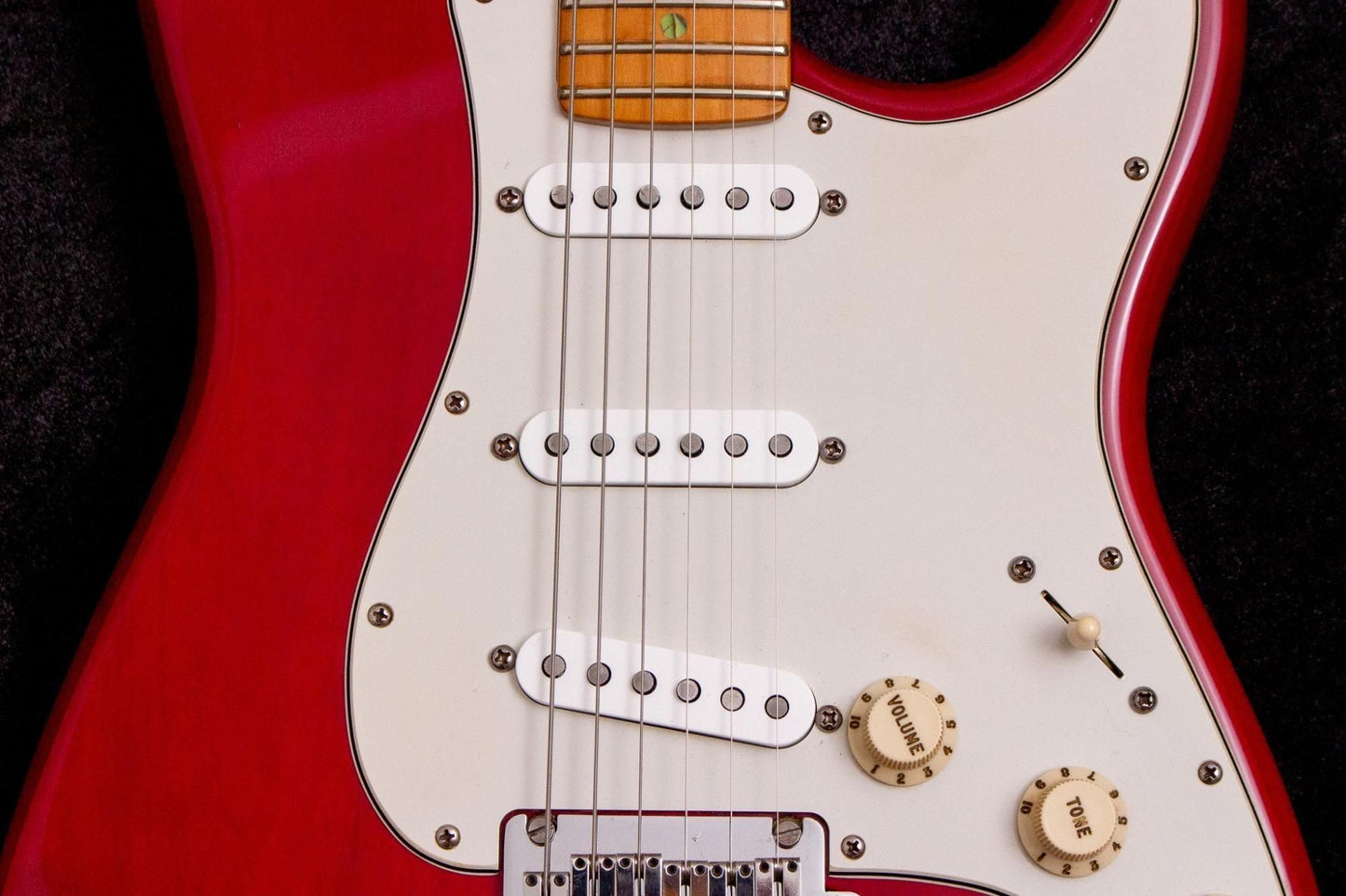 【used】Fender / American Deluxe Stratocaster Ash Mod Red #DN823240 3.83kg【TONIQ Yokohama】