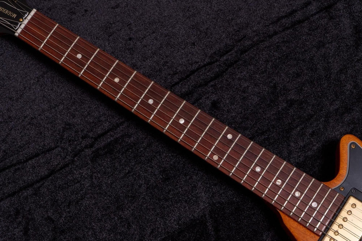 【used】Gibson / Moderne Transparent Amber #12082052 2.99kg【TONIQ Yokohama】