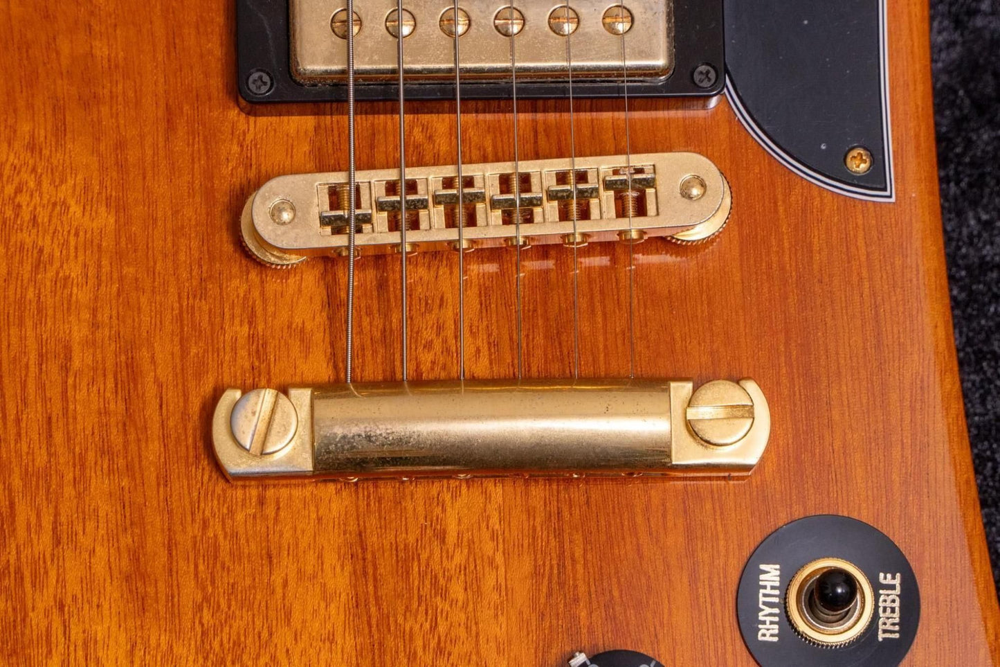 【used】Gibson / Moderne Transparent Amber #12082052 2.99kg【TONIQ Yokohama】