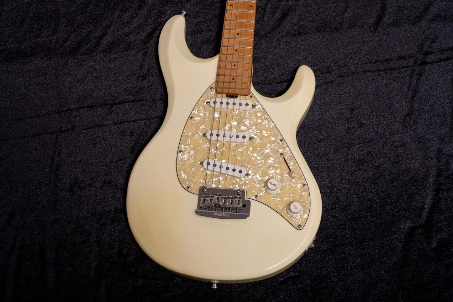 【used】Music Man / Silhouette Special SSS Tremolo #G07147 3.49kg【TONIQ Yokohama】