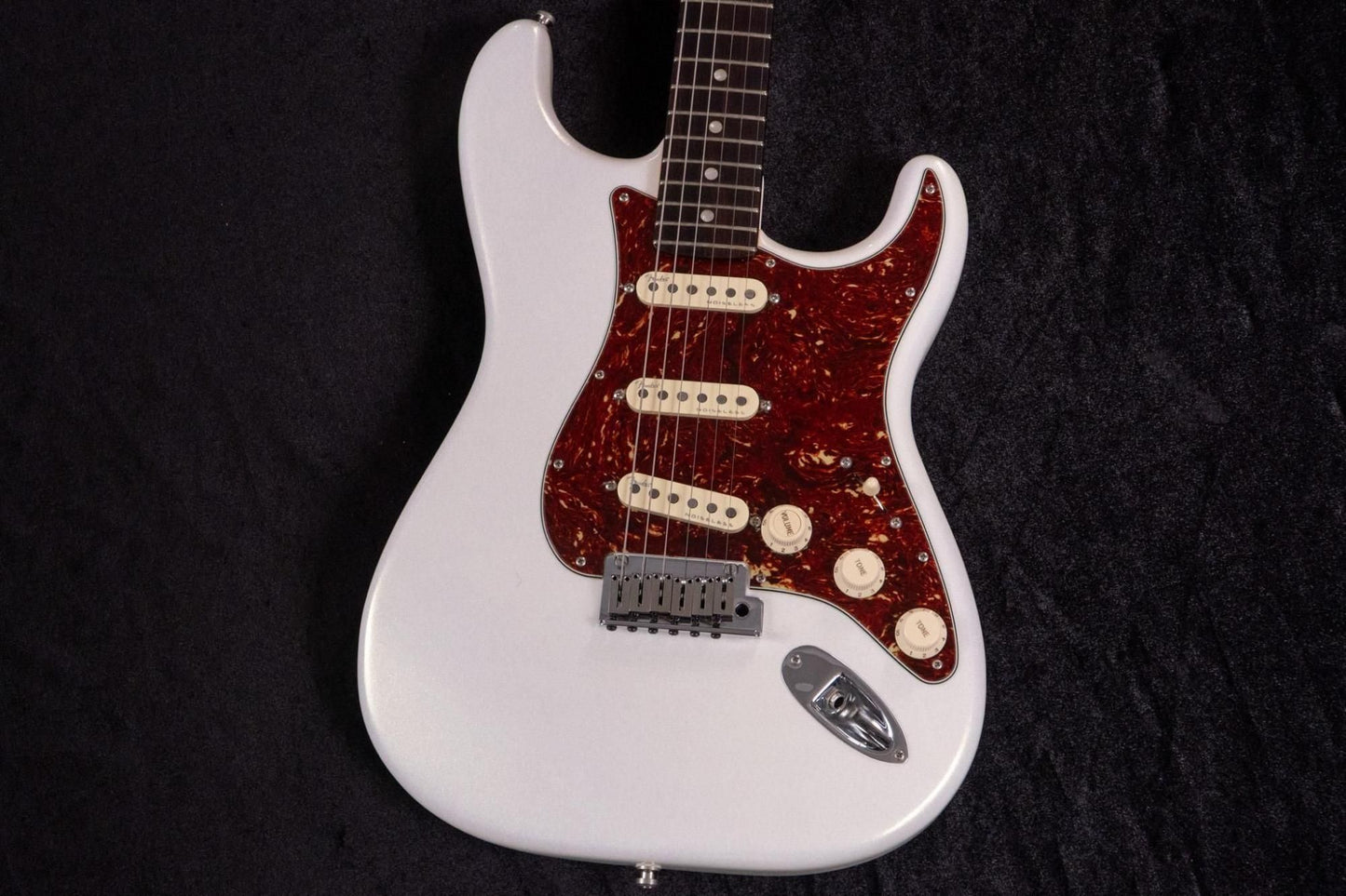 【used】Fender / American Ultra Stratocaster Arctic Pearl 2021 3,640kg #US210044500【TONIQ Yokohama】