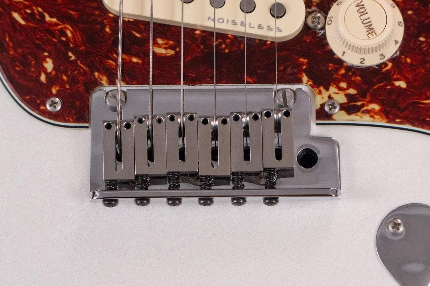 【used】Fender / American Ultra Stratocaster Arctic Pearl 2021 3,640kg #US210044500【TONIQ Yokohama】