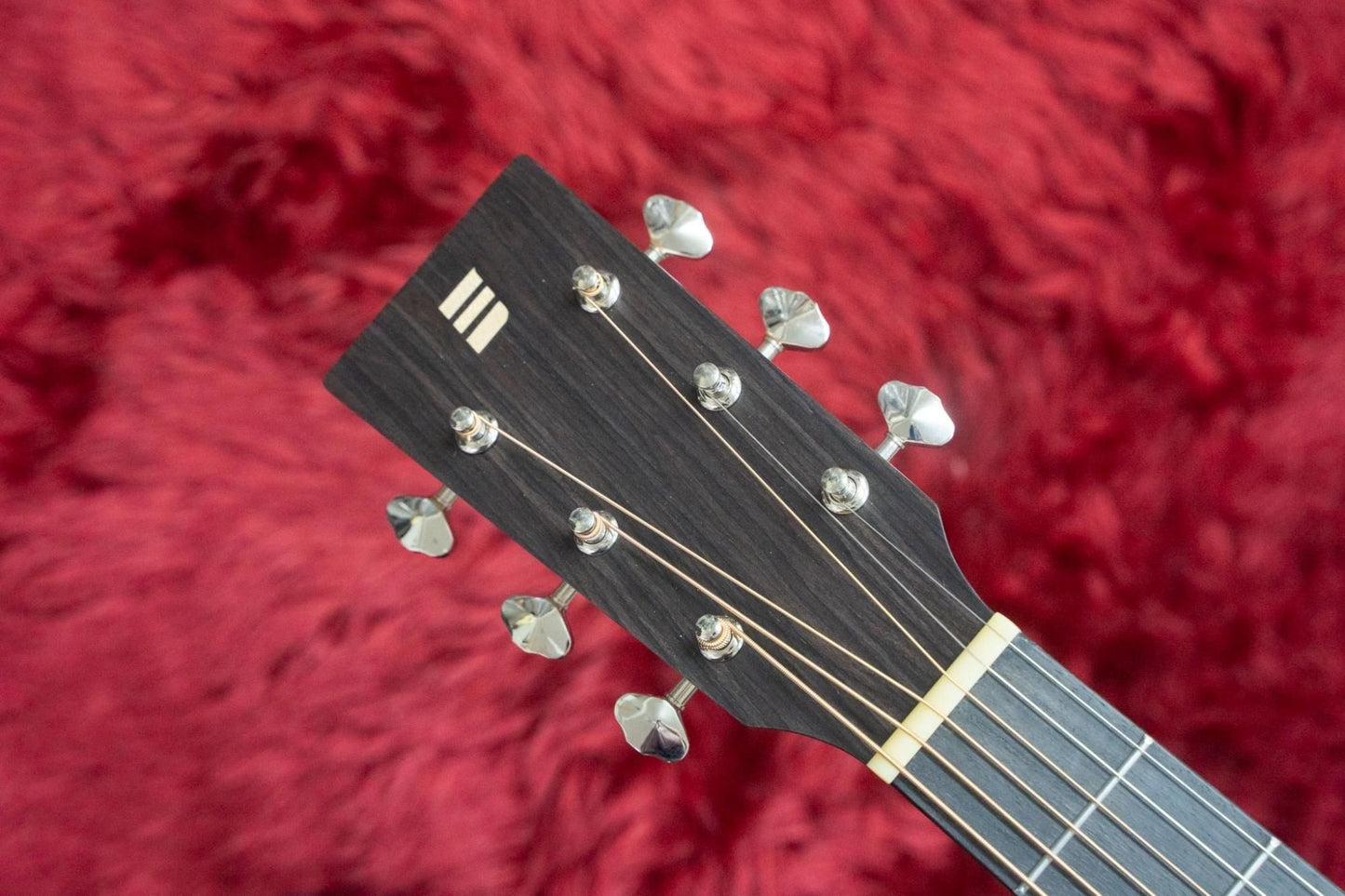 【new】NAGI GUITARS / kuro mini 【TONIQ Yokohama】