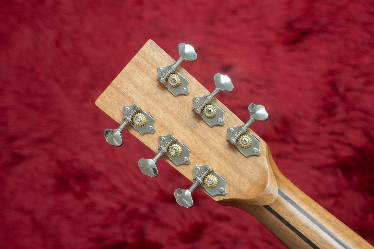【new】NAGI GUITARS / kuro mini 【TONIQ Yokohama】