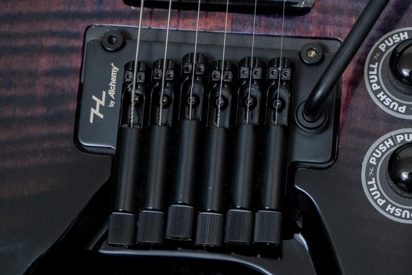 【new】HEX Guitars / N700 Transparent Purple Burst