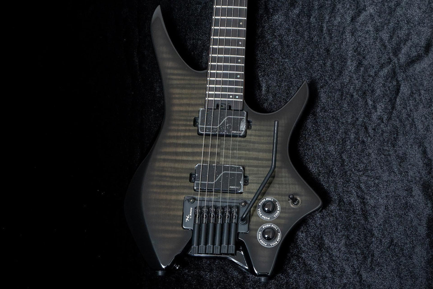 【new】HEX Guitars / N700 Transparent Black