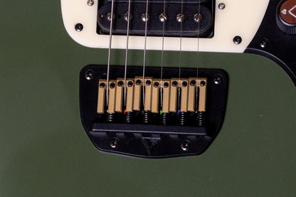 【new】Valiant Guitars / Mercury Olive Gloss #M25055 3.14kg【TONIQ Yokohama】