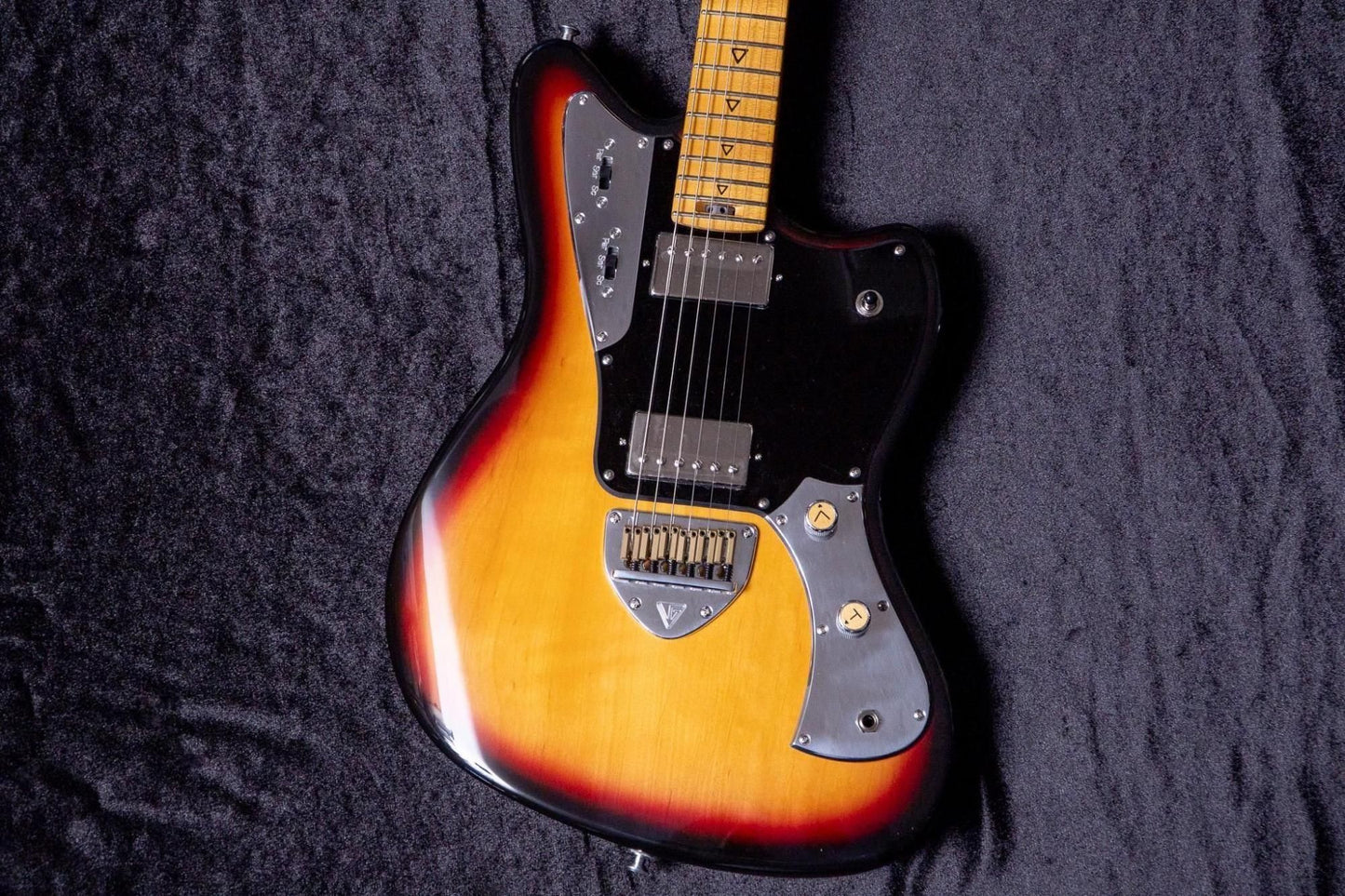 【new】Valiant Guitars / Jupiter 3TSB Gloss #J25190 3.22kg【TONIQ Yokohama】