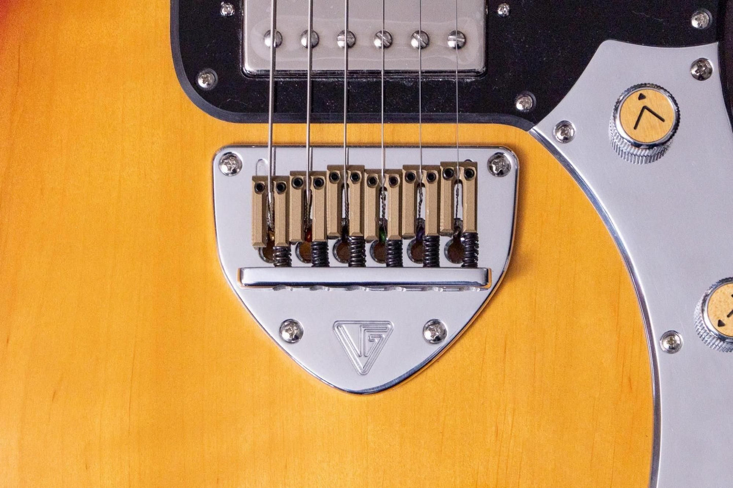 【new】Valiant Guitars / Jupiter 3TSB Gloss #J25190 3.22kg【TONIQ Yokohama】