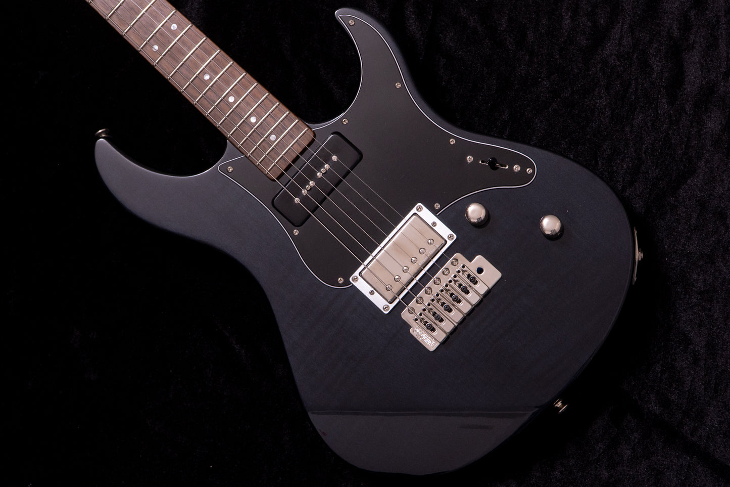 【used】YAMAHA / PACIFICA611VFM Mod 2023 3.445kg #IJK053075【TONIQ Yokohama】【price included SHIPPING & IMPORT TAX & VAT】