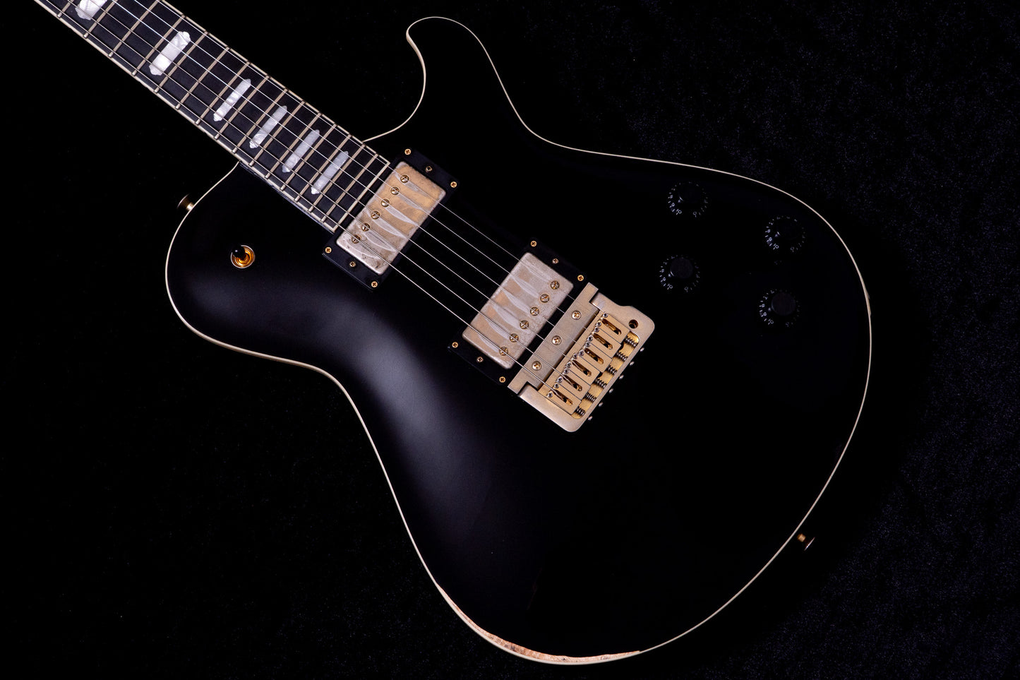 【new】Knaggs Guitars / Influence Series Kenai Trem Black Medium Relic Gold Parts 4.06kg #2516【TONIQ Yokohama】【price included SHIPPING & IMPORT TAX & VAT】