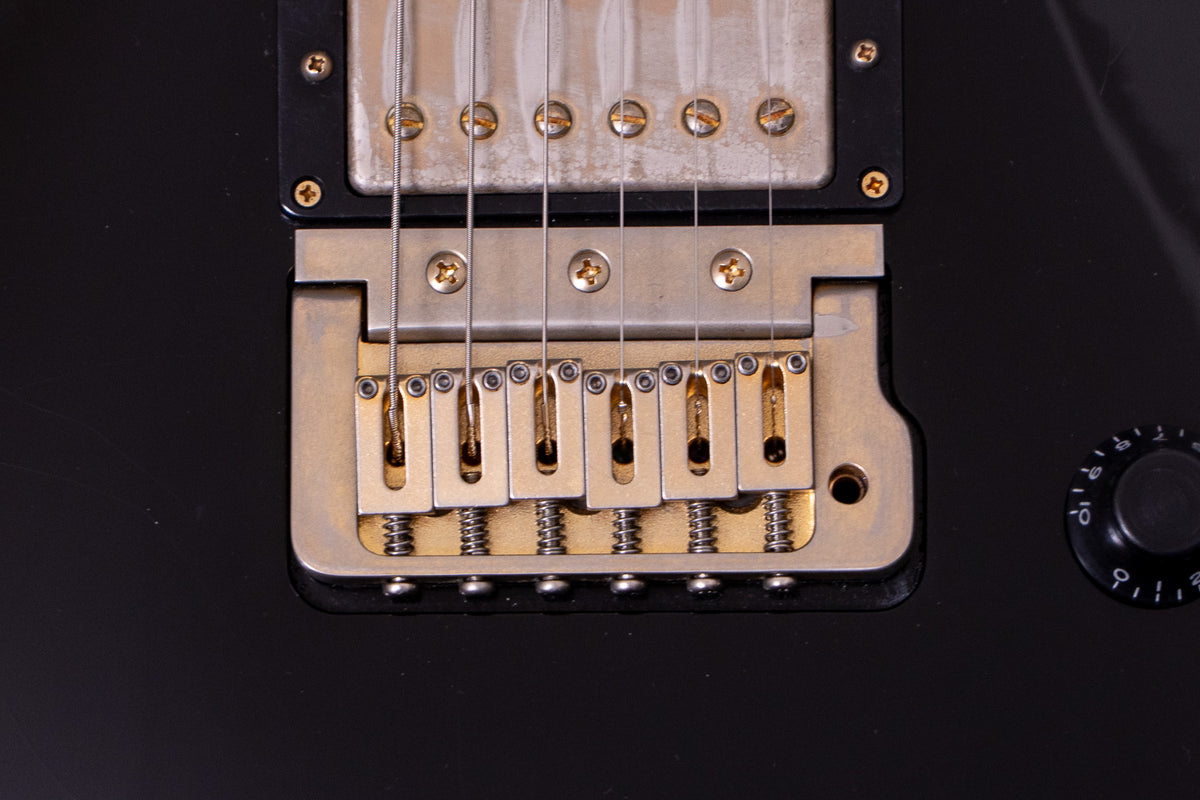 【new】Knaggs Guitars / Influence Series Kenai Trem Black Medium Relic Gold Parts 4.06kg #2516【TONIQ Yokohama】【price included SHIPPING & IMPORT TAX & VAT】