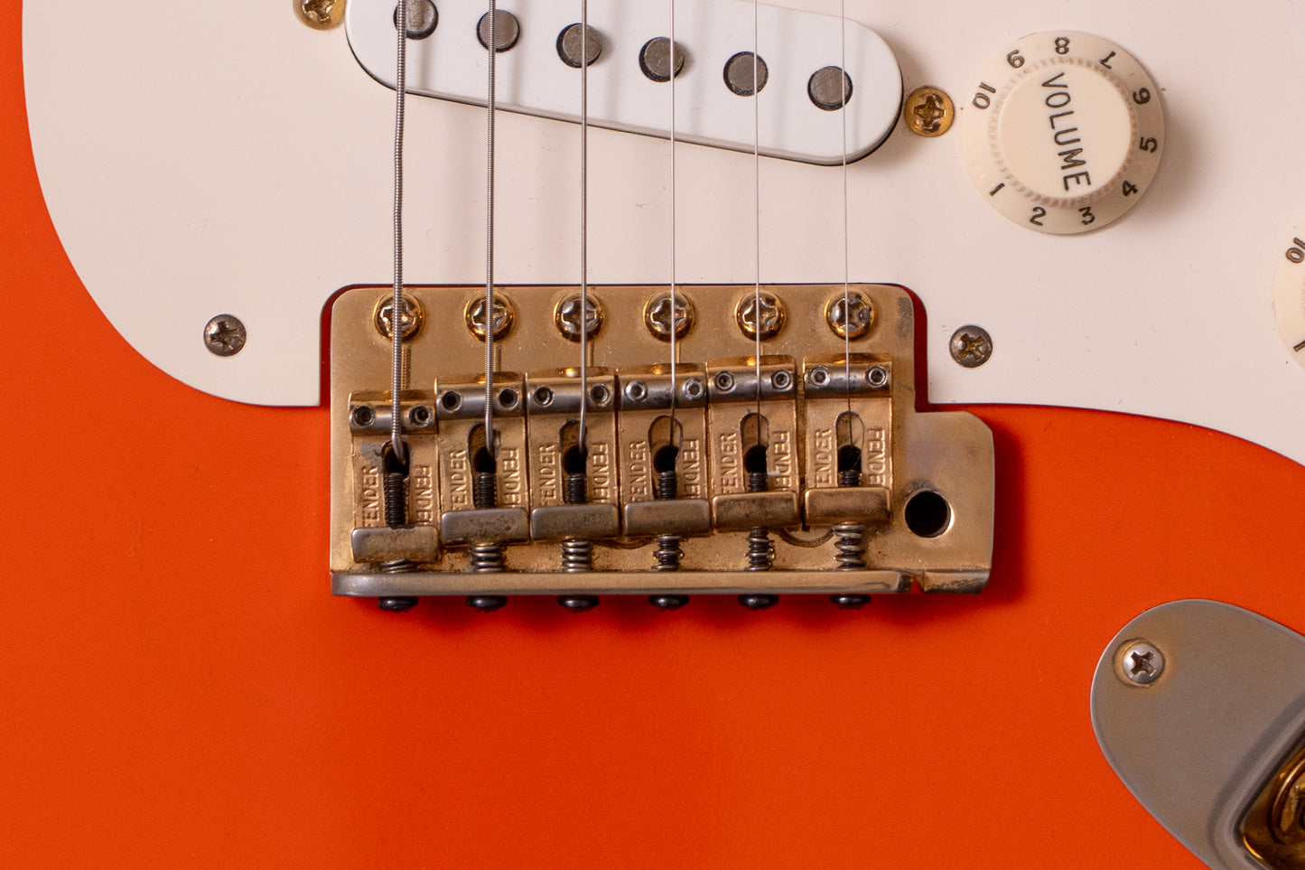 【used】Fender / American Vintage 57 Stratocaster Fiesta Red Mod 3.315kg #V072084【TONIQ横浜】