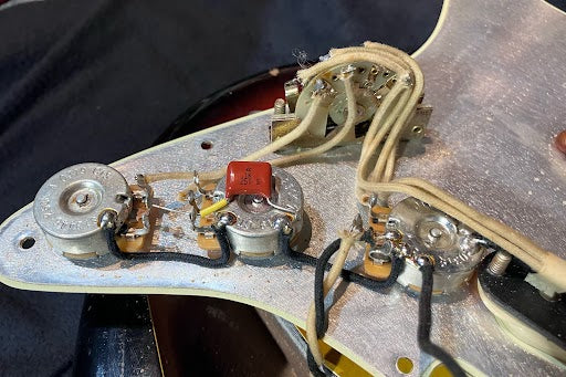 【used】Fender / Custom Shop 1960 Stratocaster Relic 2004 Mod 2004 3.615kg #R15877【TONIQ Yokohama】【price included SHIPPING & IMPORT TAX & VAT】