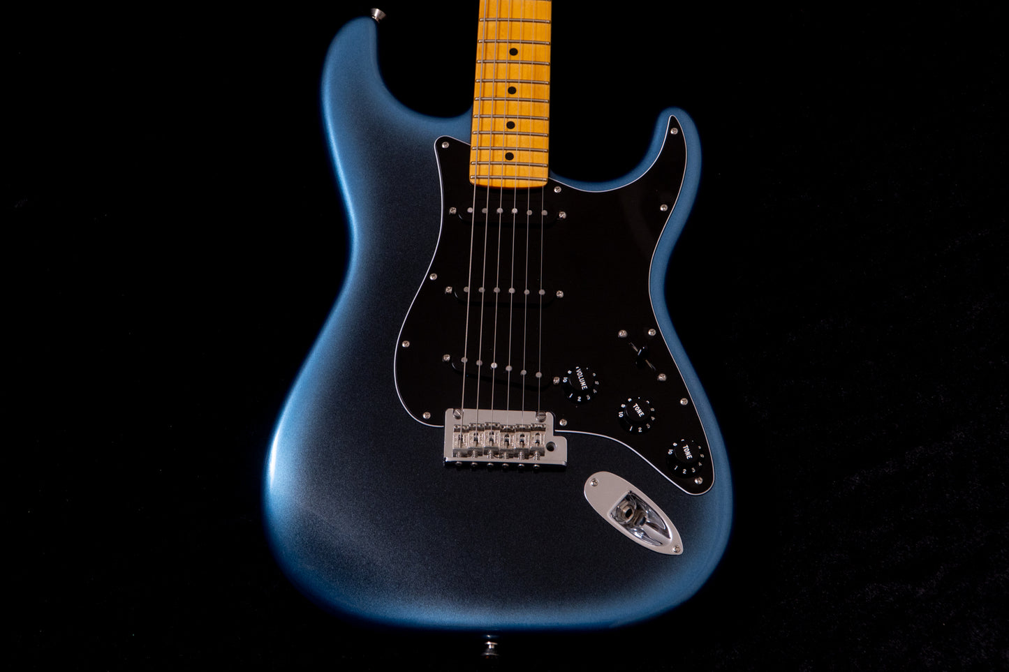 【used】Fender / American Professional II Stratocaster Dark Night 2022 3.525kg #US22098710【TONIQ Yokohama】 【price included SHIPPING & IMPORT TAX & VAT】