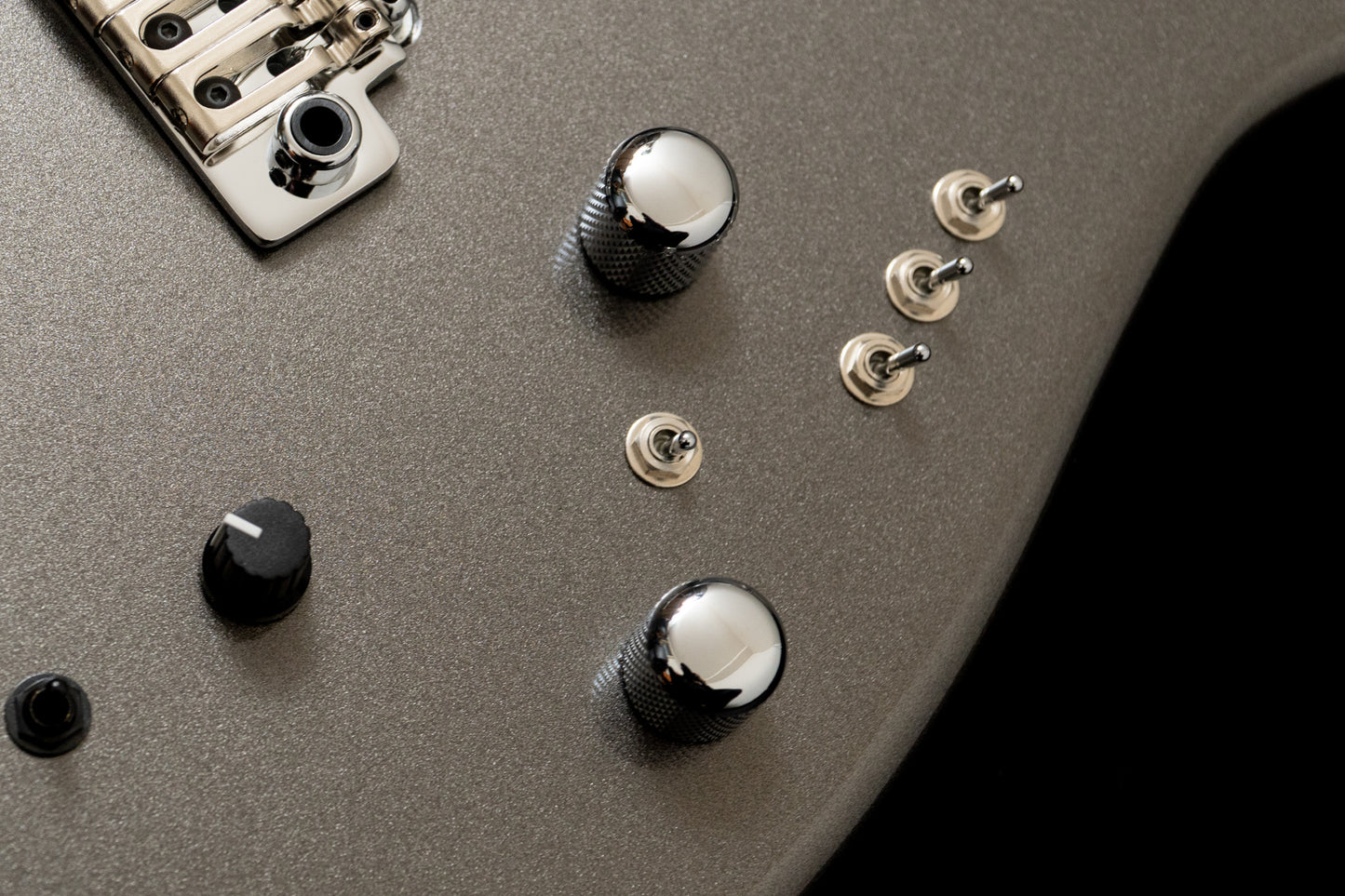 【new】Kz Guitar Works / Kz Versa SSH Gun Metallic 3.525kg #20260787【TONIQ Yokohama】【price included SHIPPING & IMPORT TAX & VAT】