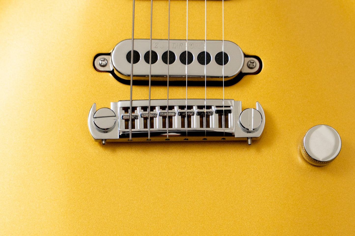 【outlet】Kz Guitar Works / Kz One Carved Top Semi-Hollow 24 3S11 Bar Bridge Gold Top 3.725kg #20250704【TONIQ Yokohama】 【price included SHIPPING & IMPORT TAX & VAT】