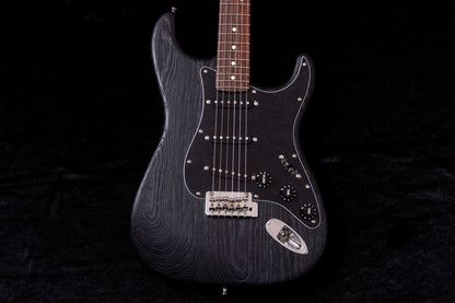 【used】Fender / Made in Japan Limited Edition Stratocaster Raw Ash 2024 3.305kg #JD24022767【TONIQ Yokohama】【price included SHIPPING & IMPORT TAX & VAT】
