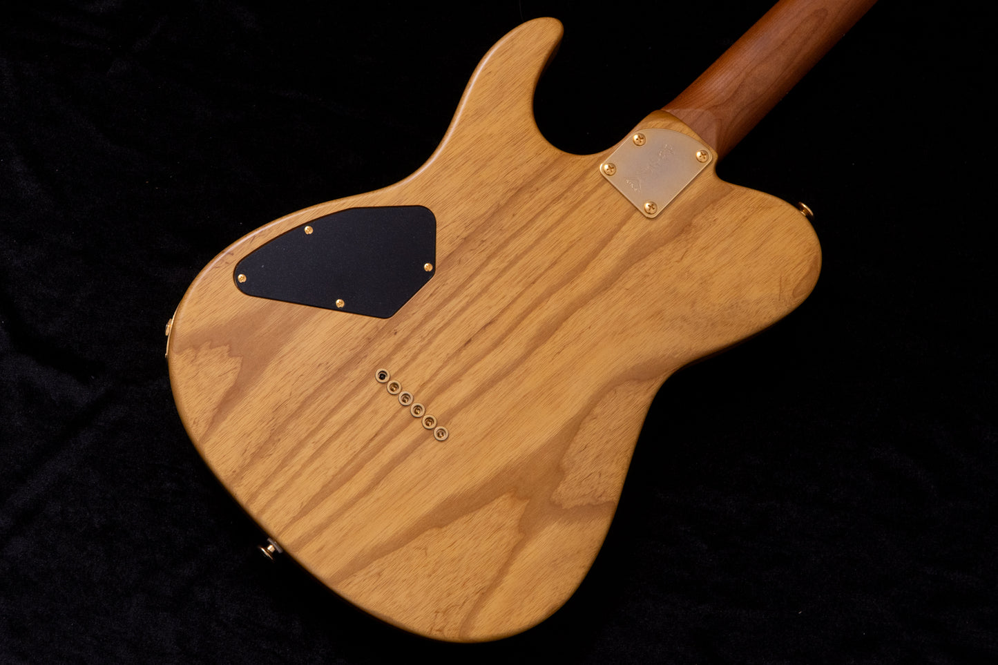 【used】FGN / EIL-EW2-HS-RM/VNT/01 2025 3.65kg #H250489【TONIQ横浜】【price included SHIPPING & IMPORT TAX & VAT】