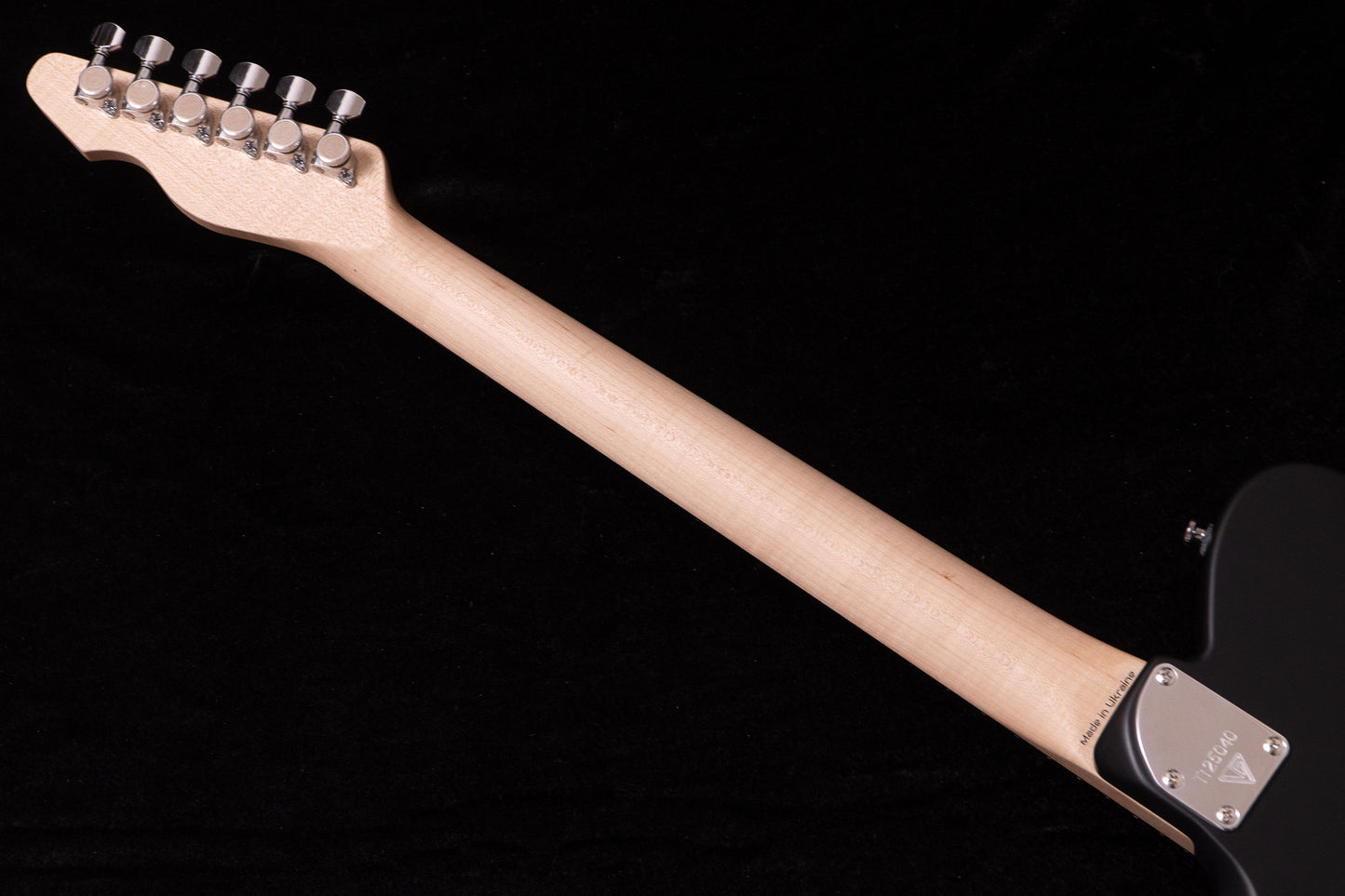 【new】Valiant Guitars / Titan Nero 3.2kg #Ti25040【TONIQ横浜】