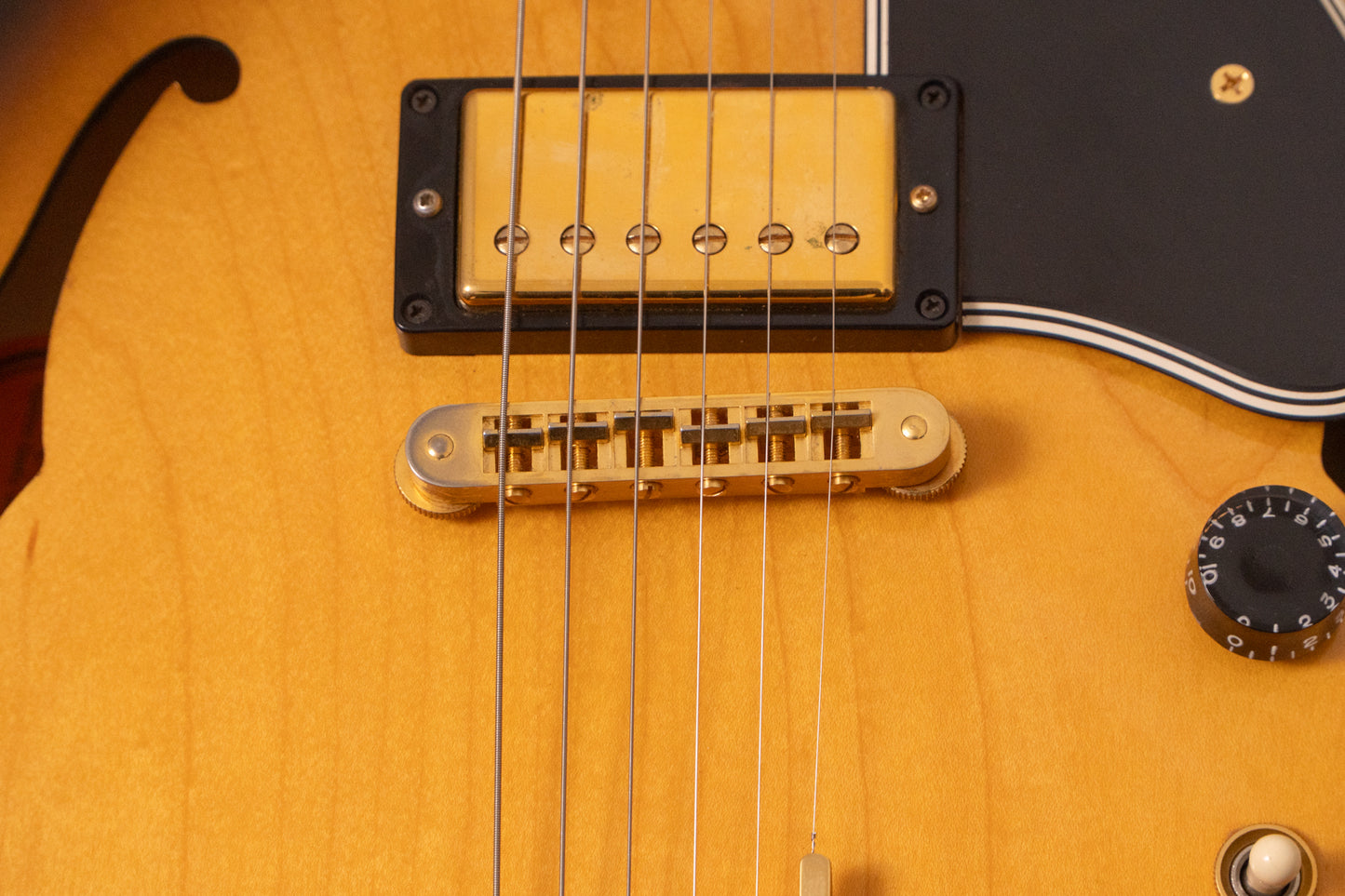 【used】Gibson / Howard Roberts Fusion III Vintage Sunburst 2005 3.745kg #01035735【TONIQ横浜】