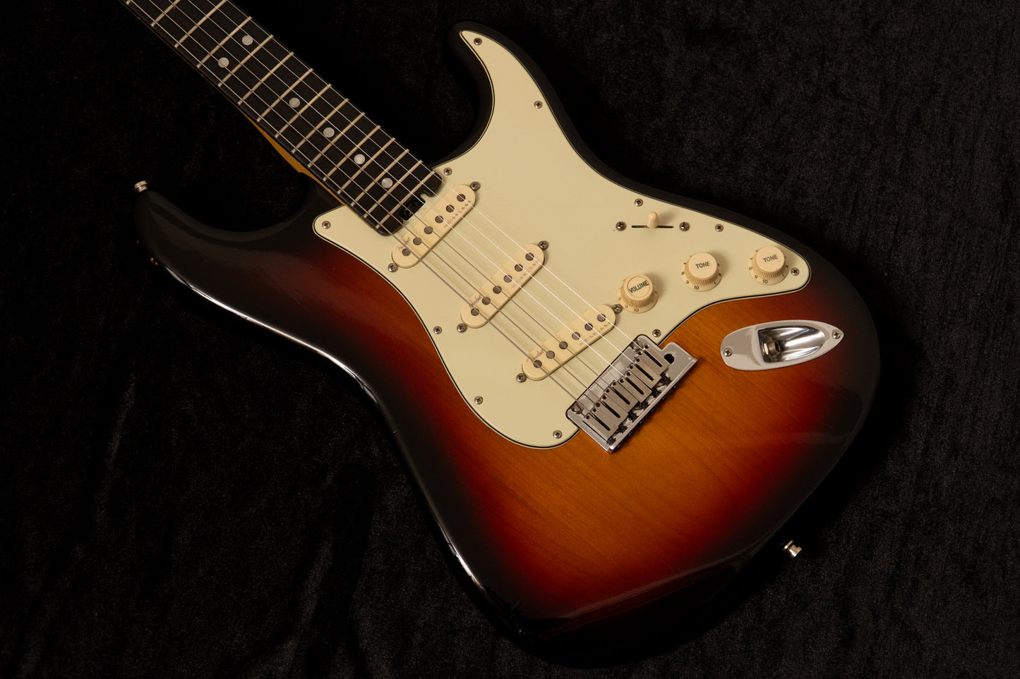 【used】Fender / American Elite Stratocaster 2017 3.68kg #US16130549【TONIQ yokohama】【price included SHIPPING & IMPORT TAX & VAT】
