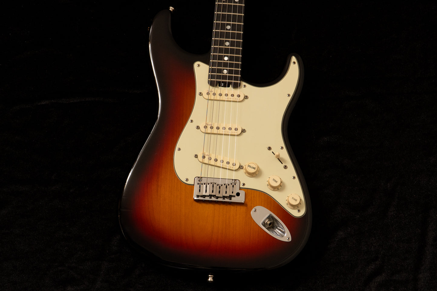 【used】Fender / American Elite Stratocaster 2017 3.68kg #US16130549【TONIQ yokohama】【price included SHIPPING & IMPORT TAX & VAT】