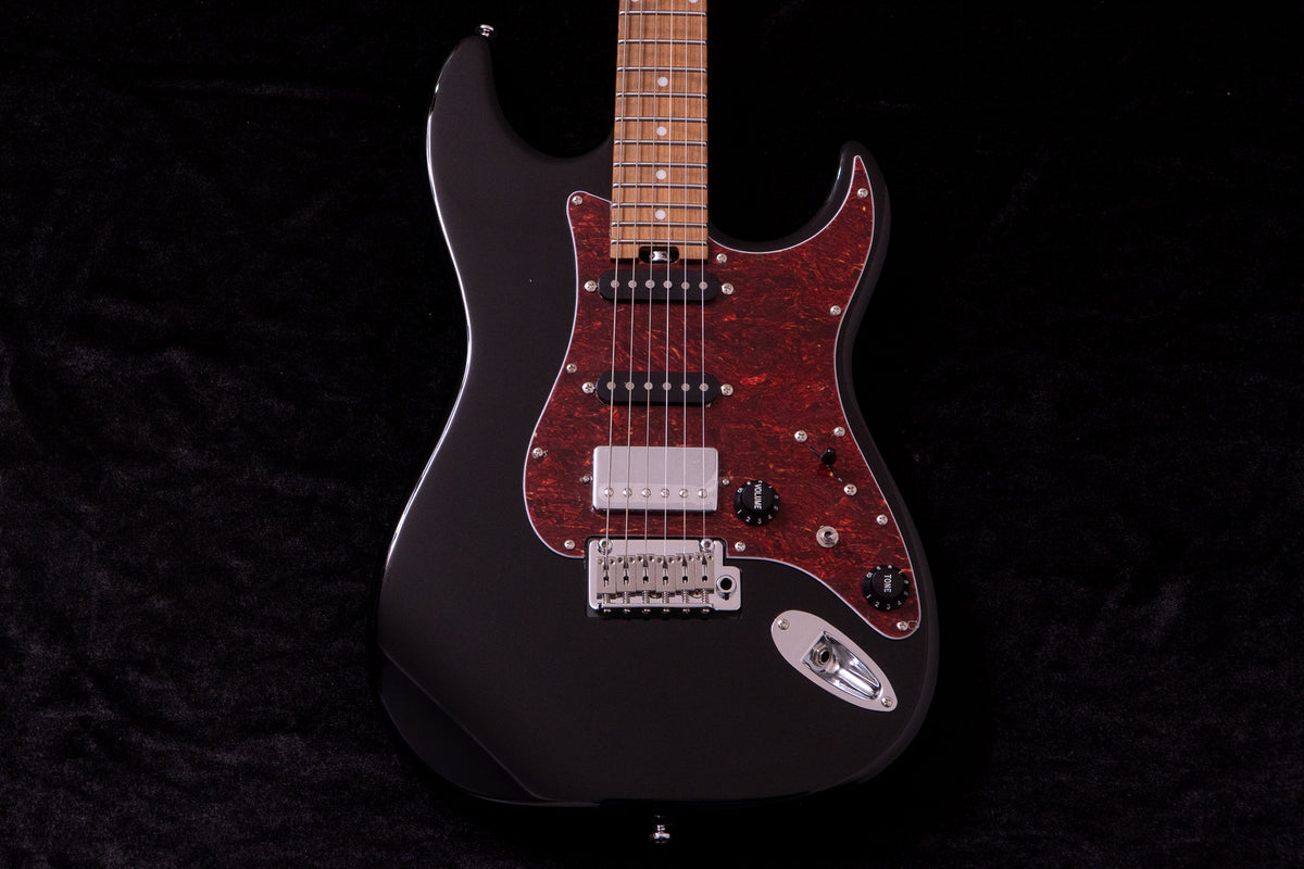 【new】Swing Guitars / Classic Player BK 3.75kg #26010014【TONIQ横浜】  【price included SHIPPING & IMPORT TAX & VAT】