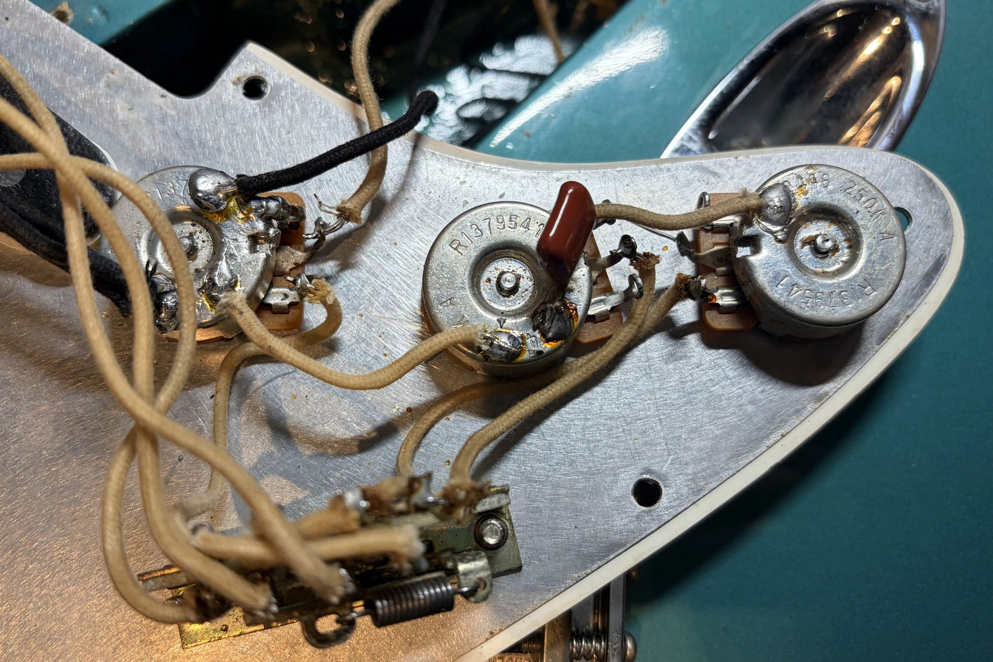 【used】Fender / American Vintage 62 Stratocaster 1996 3.63kg #V092358【TONIQ横浜】【price included SHIPPING & IMPORT TAX & VAT】